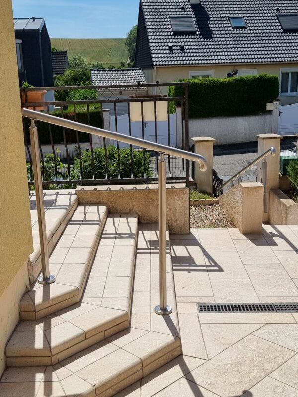 Installation d'une main courante à Beynes (Yvelines)